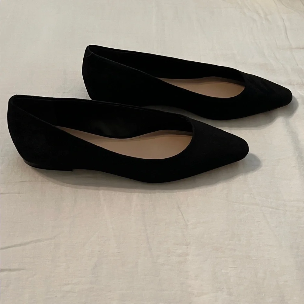 Banana Republic Black Suede Flats, size 8.5 - Picture 3 of 8